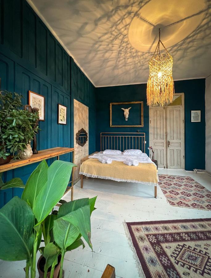 Karma Hostel Мартвили Екстериор снимка