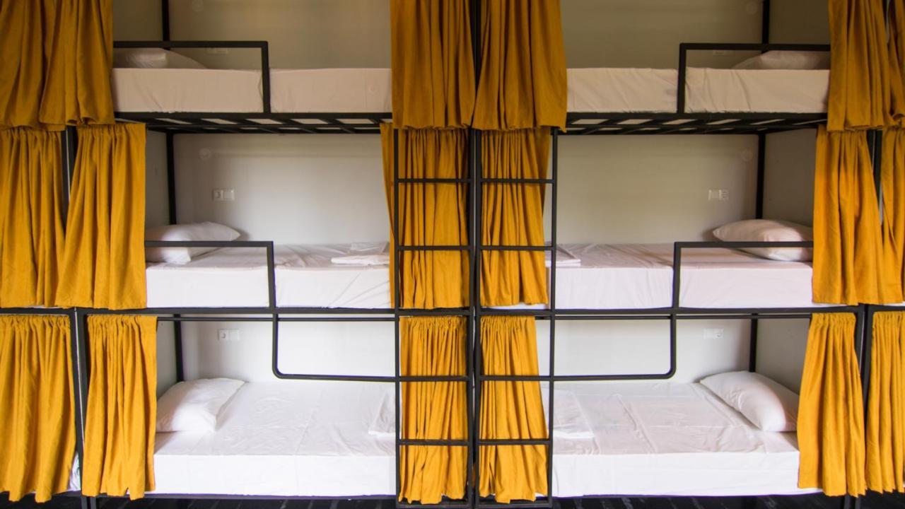 Karma Hostel Мартвили Екстериор снимка